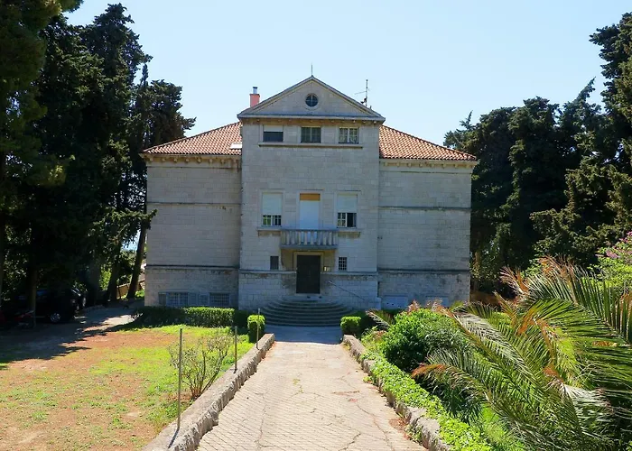 Apartman Lju On The *